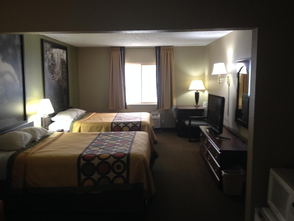 Super 8 By Wyndham Olney Motel Eksteriør billede